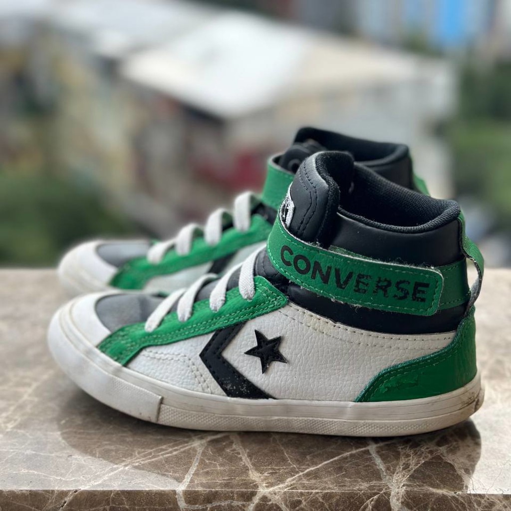 Кроссовки Adidas