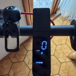 Xiaomi Mi Electric Scooter Pro 1 - фото 2