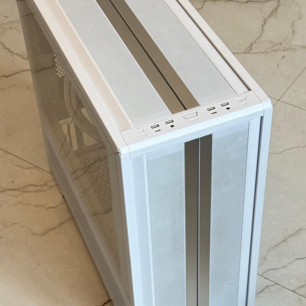 Корпус (кейс) Lian Li V3000 Plus