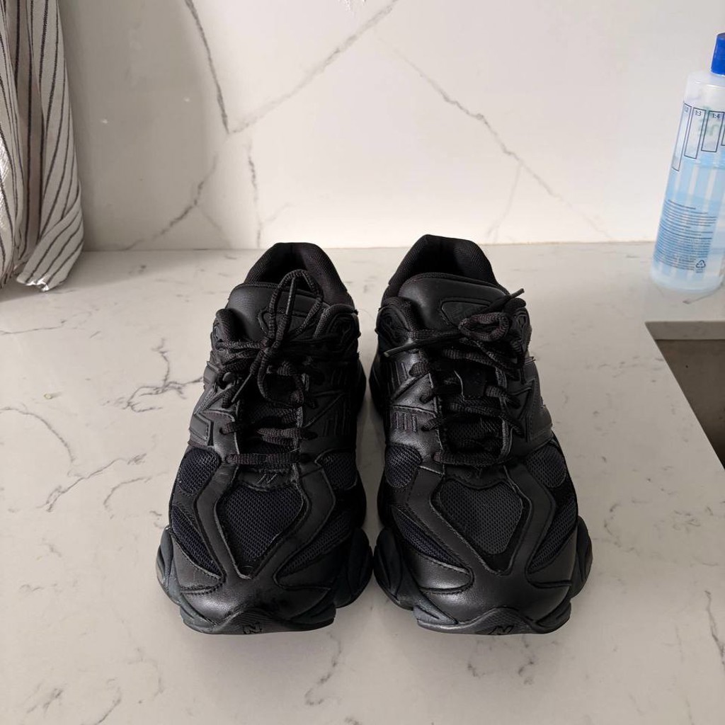 New Balance 9060 BLACK