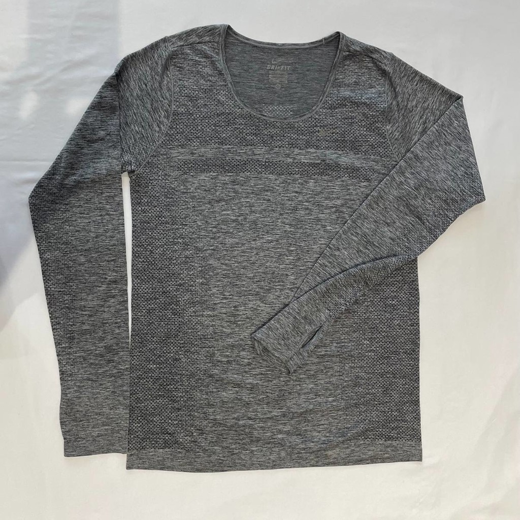 Лонгслив Nike