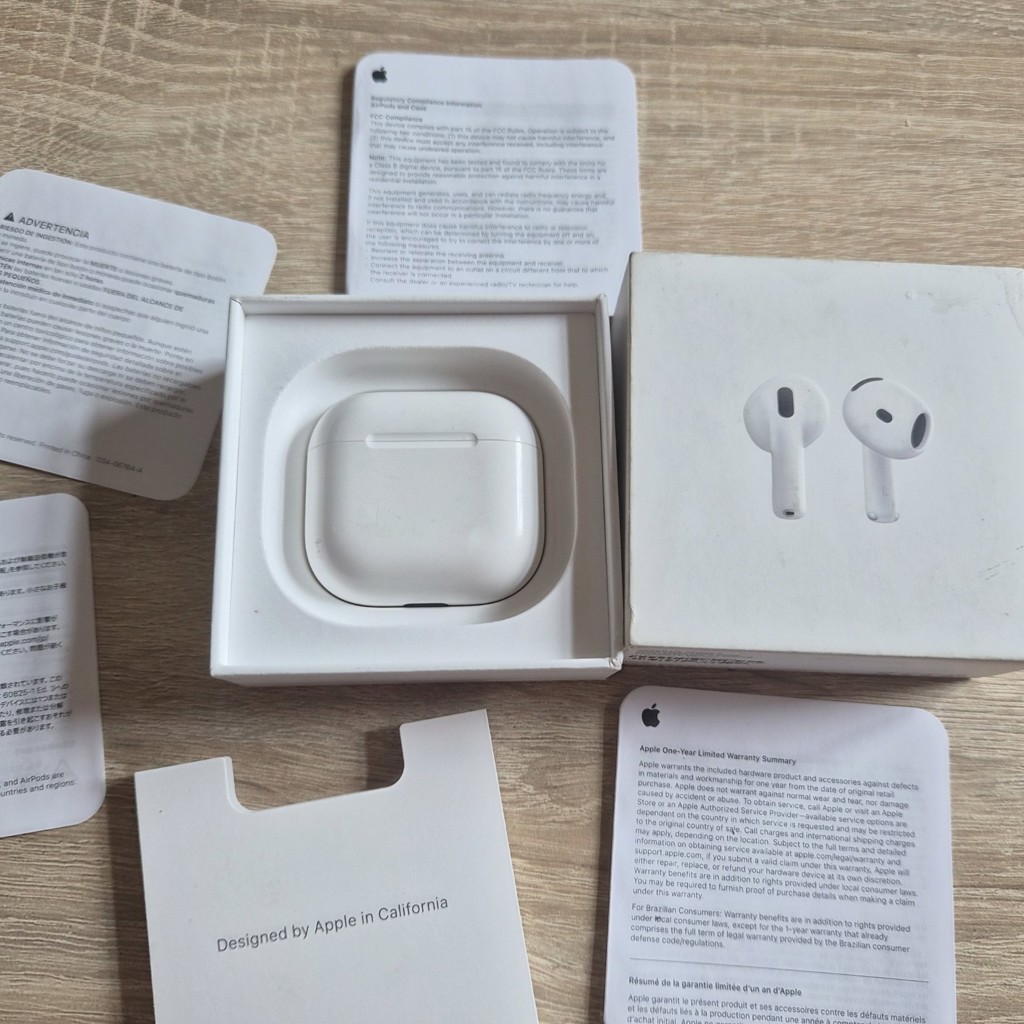 AirPods 4