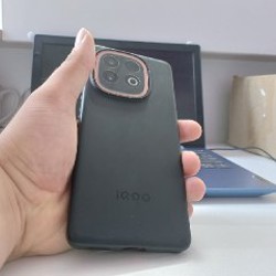 IQOO Z10 Turbo Pro - фото 3