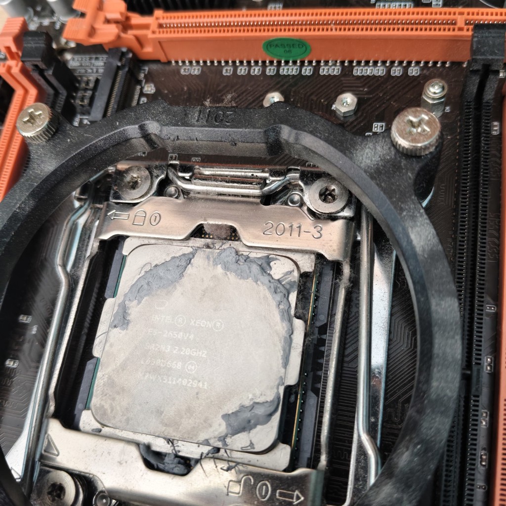 Процессор Intel Xeon E5-2650v4