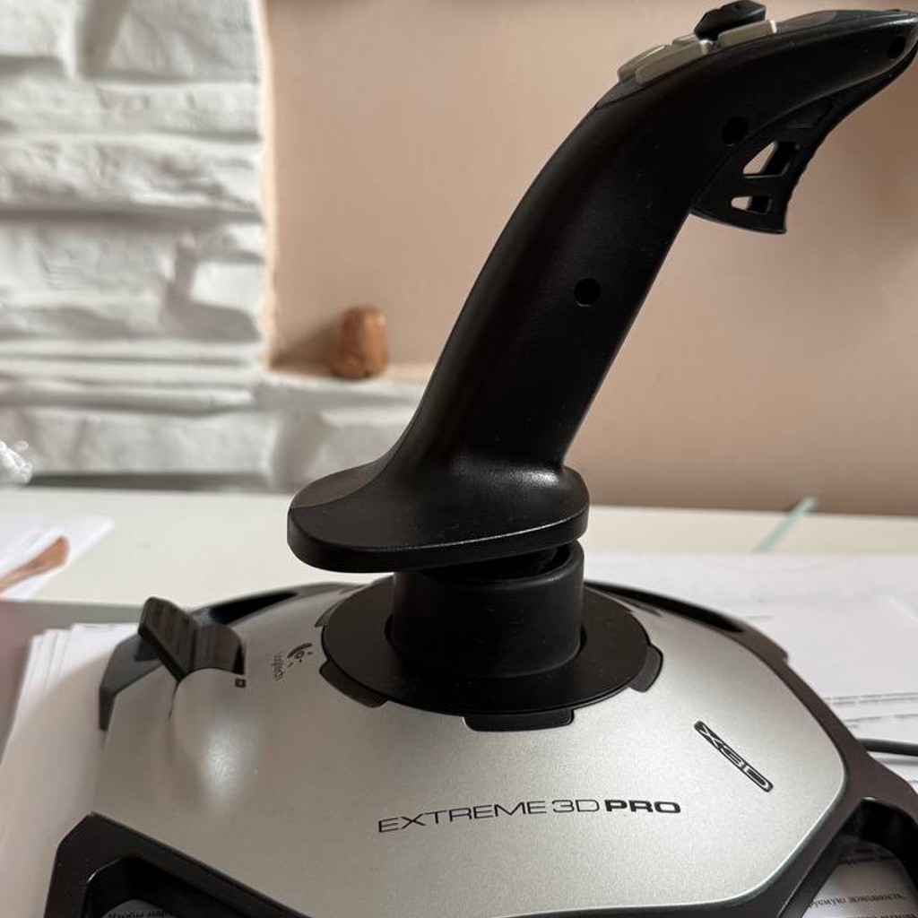 Джойстик Logitech Extreme 3D Pro