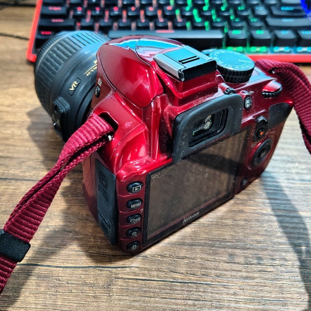 Фотоаппарат Nikon D3100 Red