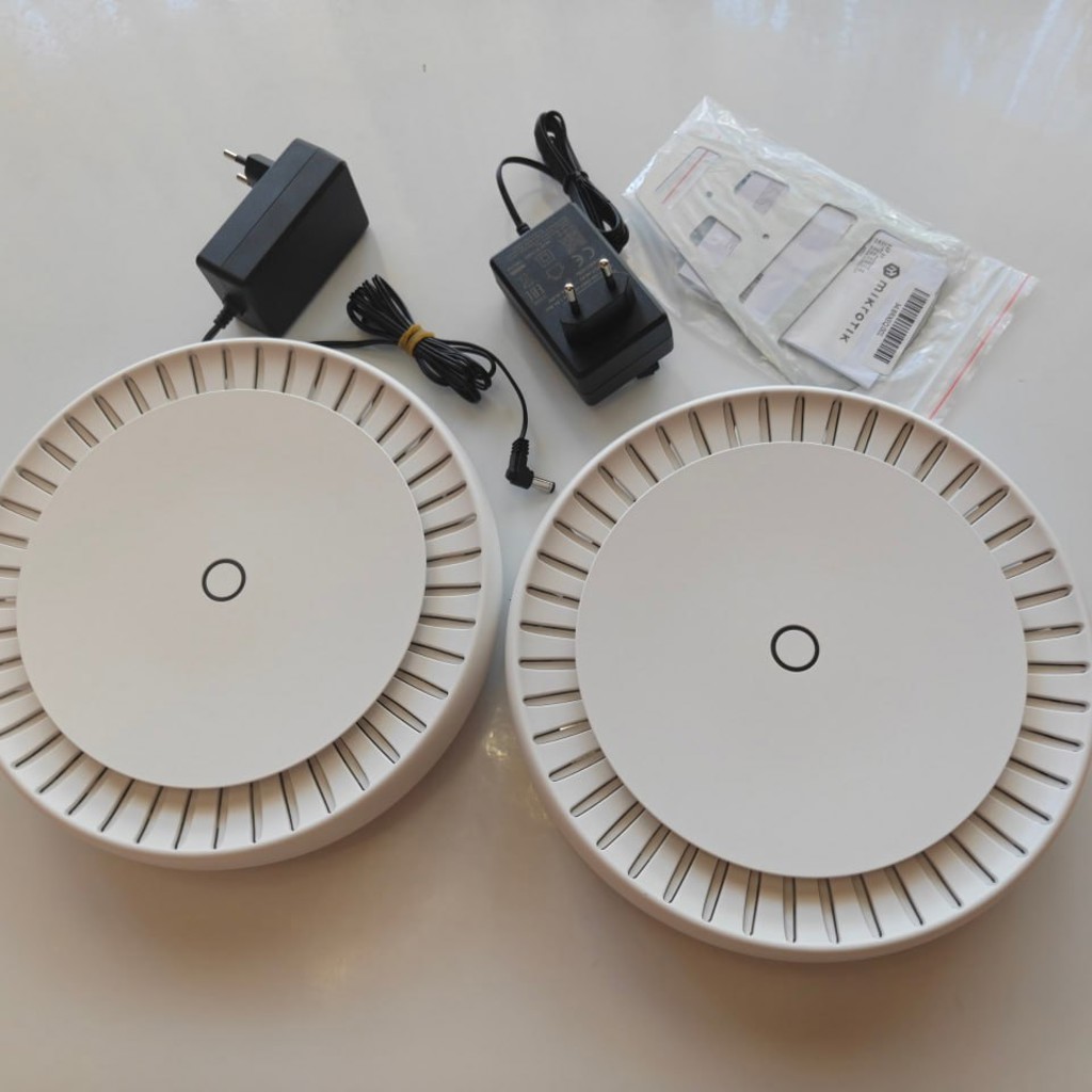 Wi-Fi точка доступа MikroTik cAP ax