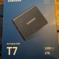 Samsung Portable SSD T7 - фото 2