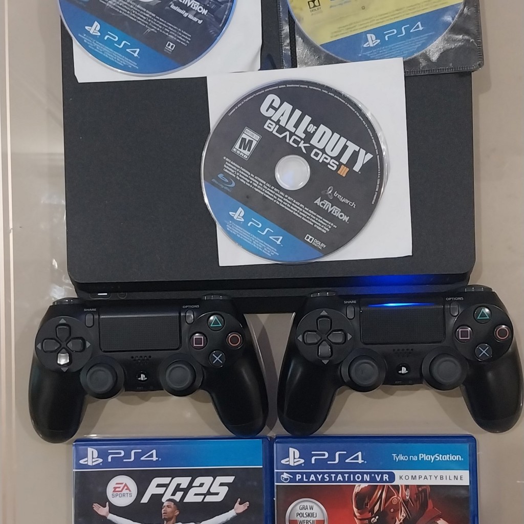 Playstation 4 Slim 1TB