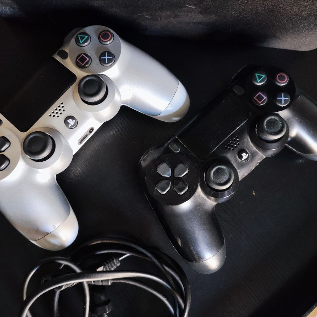 Sony PlayStation 4 Slim