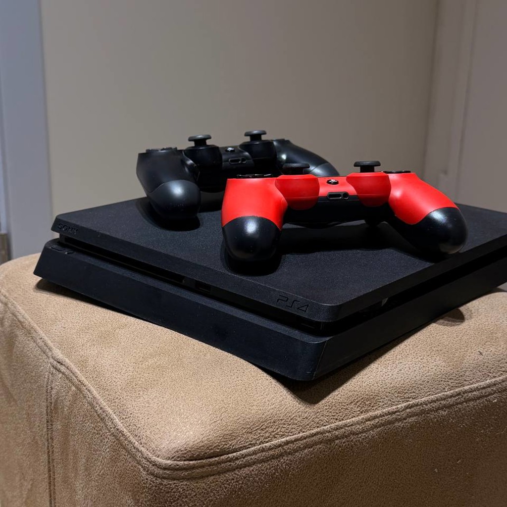 PlayStation 4 Slim