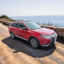 Mitsubishi Outlander - фото 3