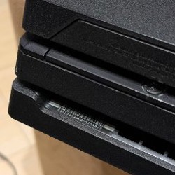 PlayStation 4 PRO - фото 4