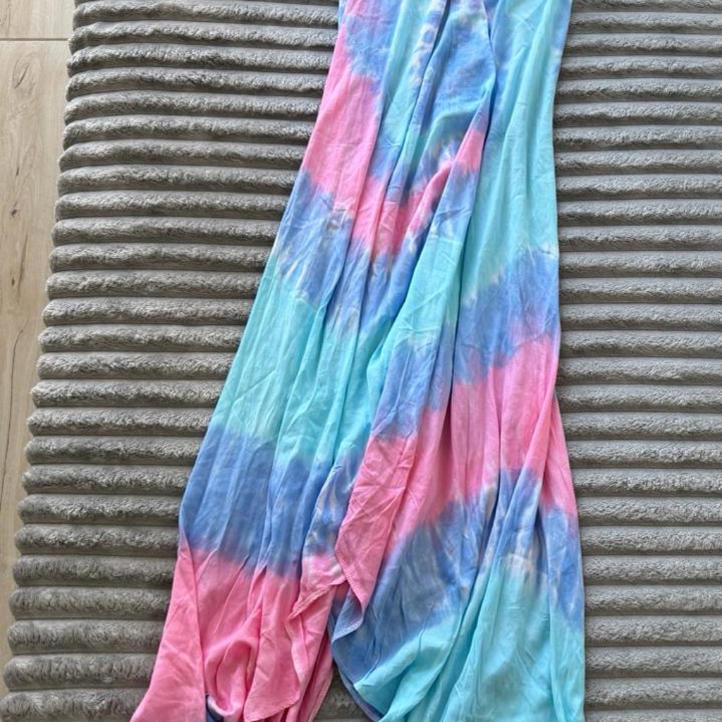 Платье Zara черное с вышивкой