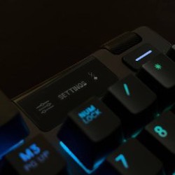 Клавиатура SteelSeries Apex 7 - фото 2