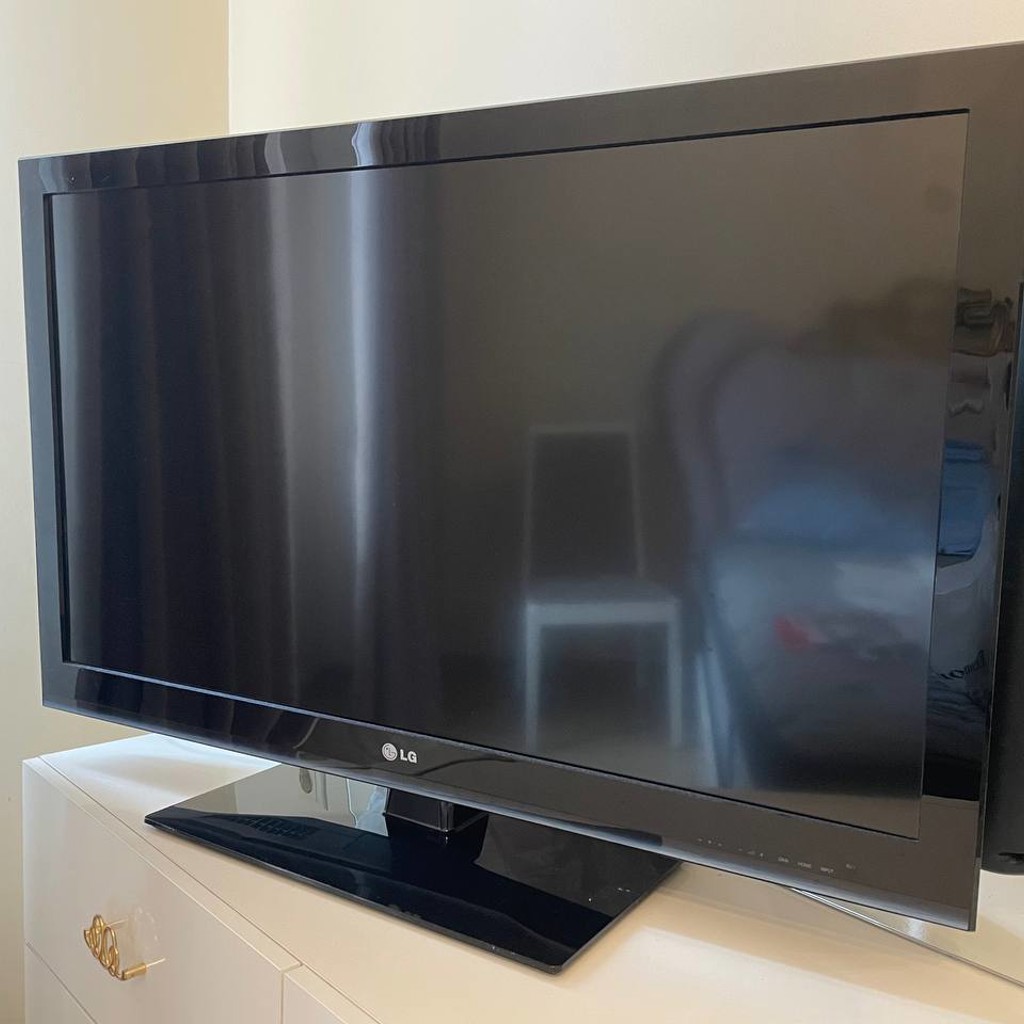 Телевизор LG 42 дюйма