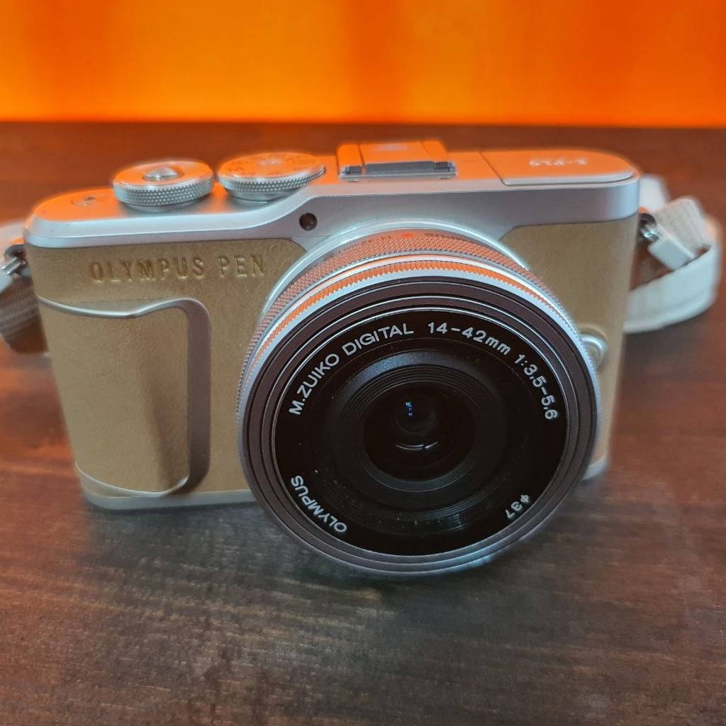 Olympus PEN E-PL9