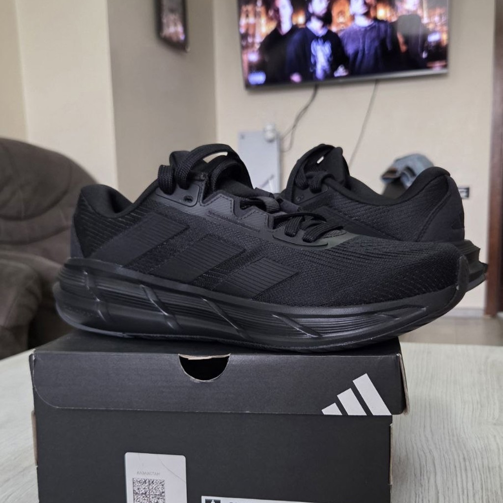 Кроссовки Adidas cloudfoam