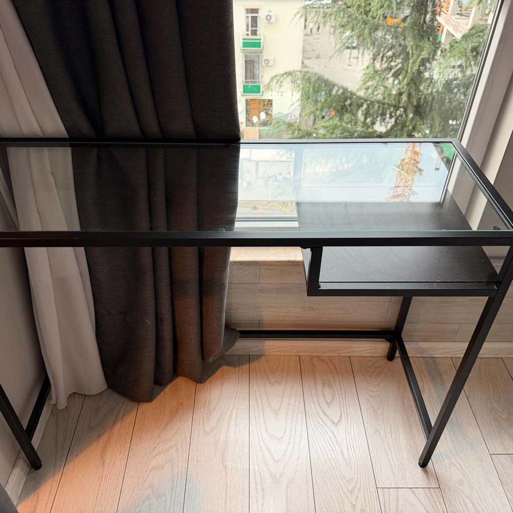 Стол IKEA VITTSJÖ