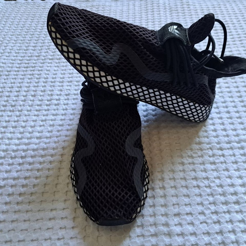 Кроссовки adidas Deerupt S Core