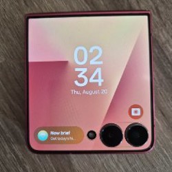 Samsung Galaxy Z Flip 7 - фото 2