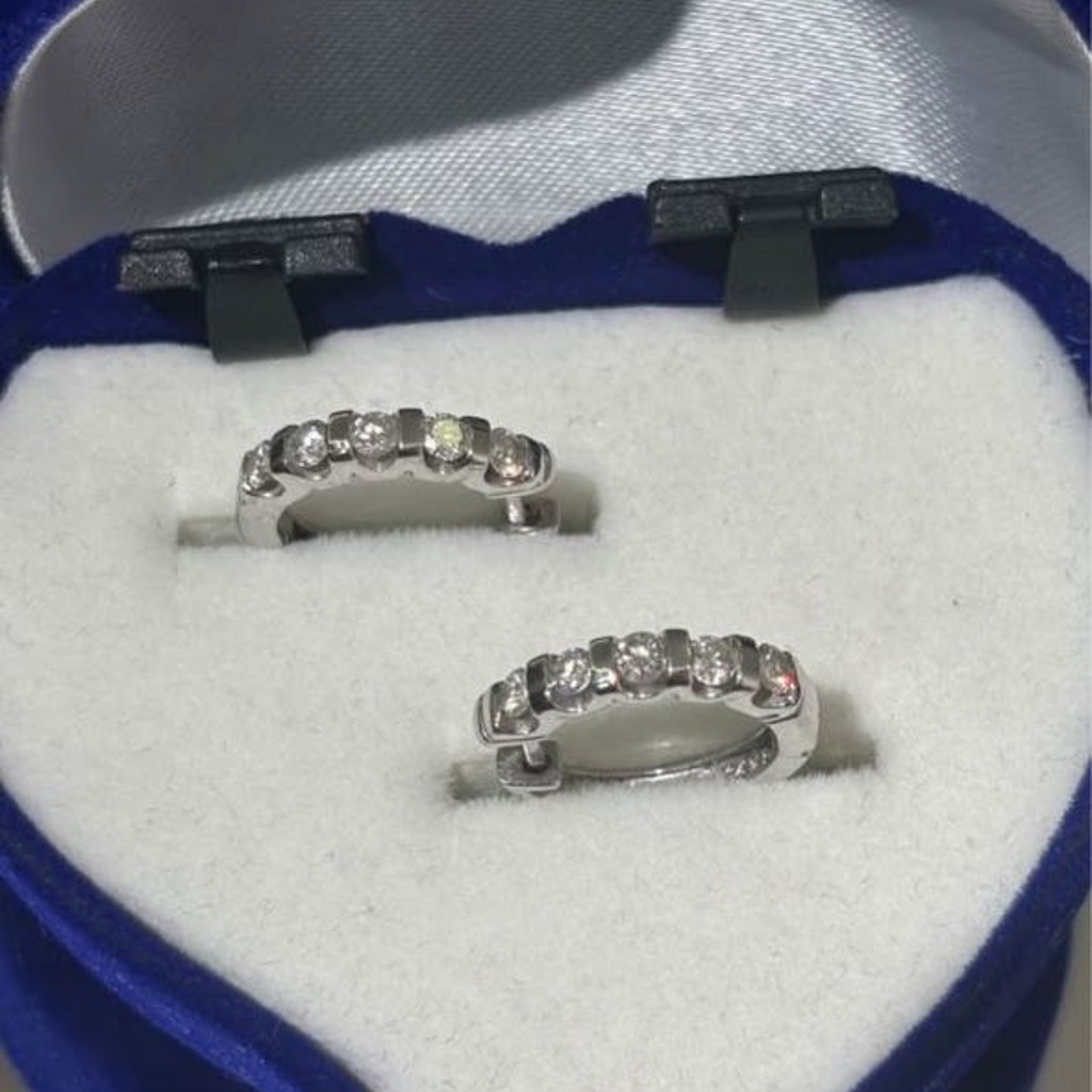 Серьги из белого золота с бриллиантами