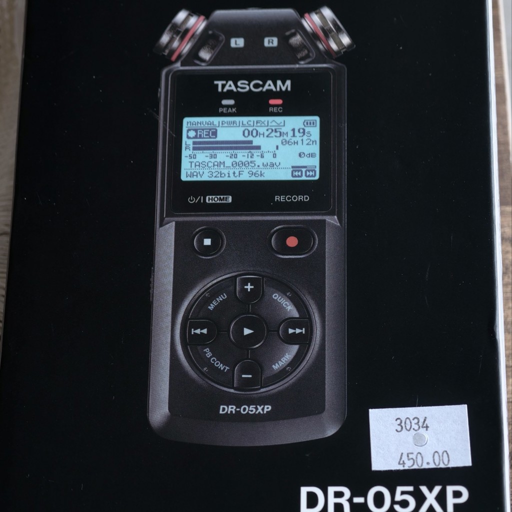 Микрофон-рекордер TASCAM DR-05XP