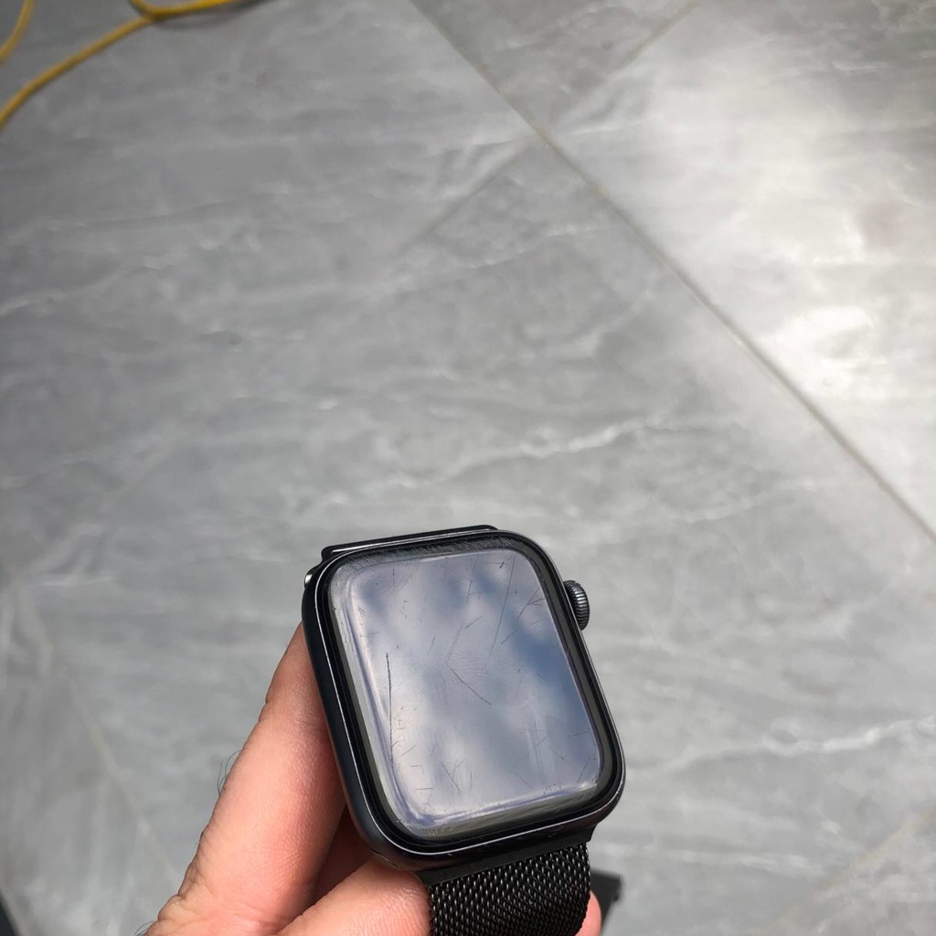 APPLE WATCH SE (1 gen)