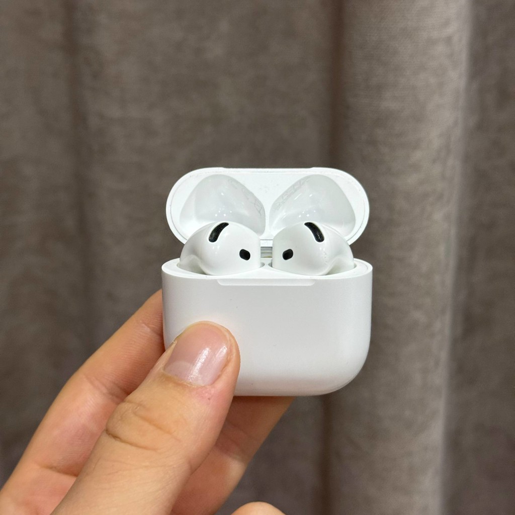 AirPods 4