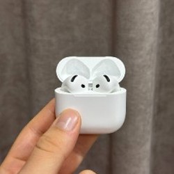 AirPods 4 - фото 1