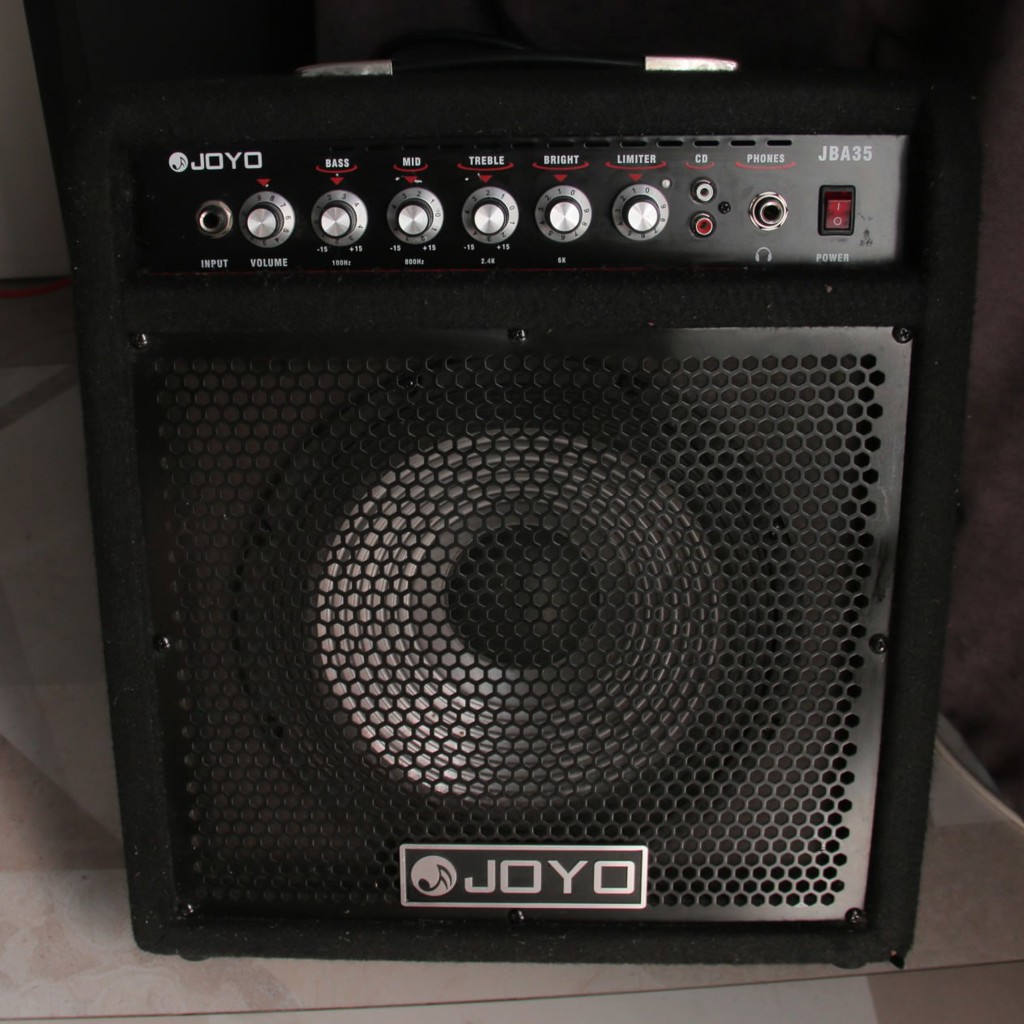 Басовый комбик JOYO Jba35