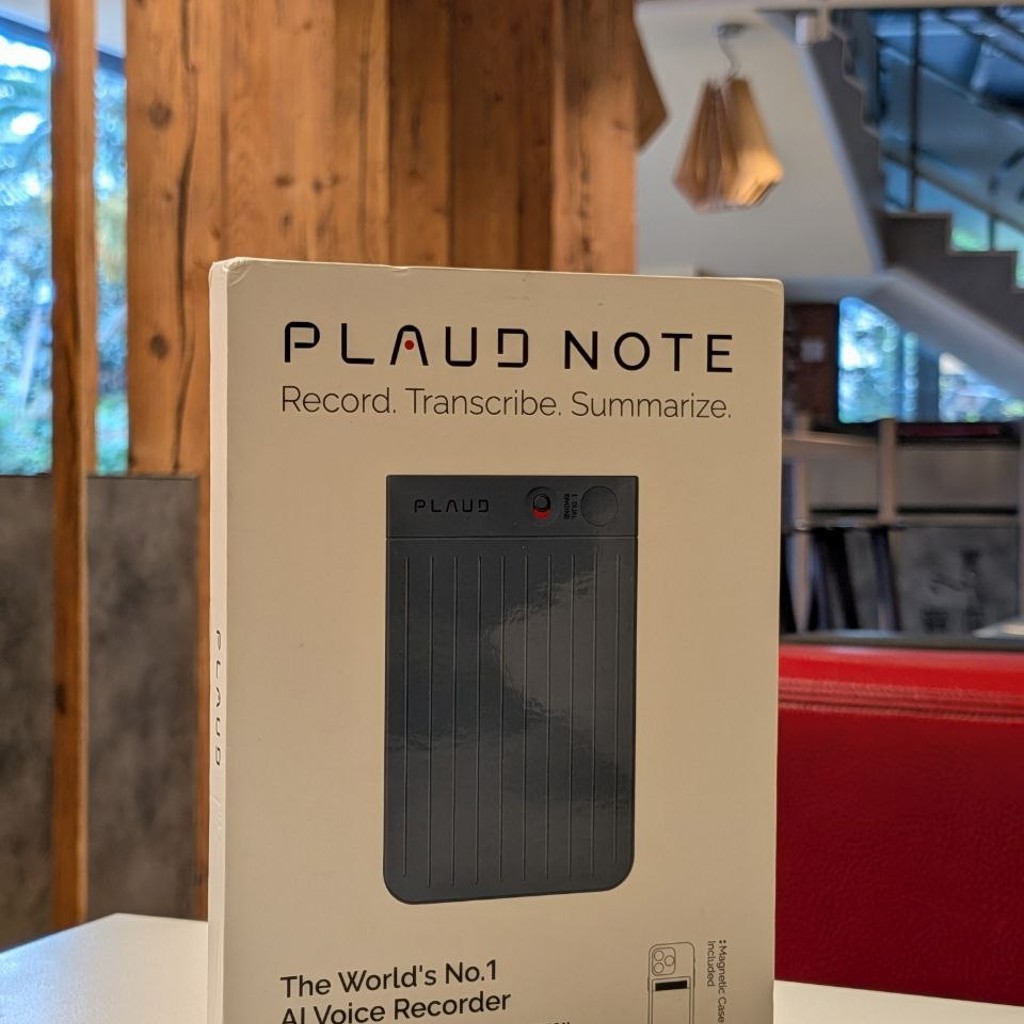 PLAUD NOTE AI Voice Recorder