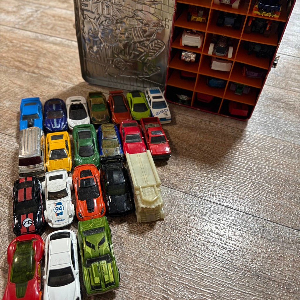 Машинки Hot Wheels