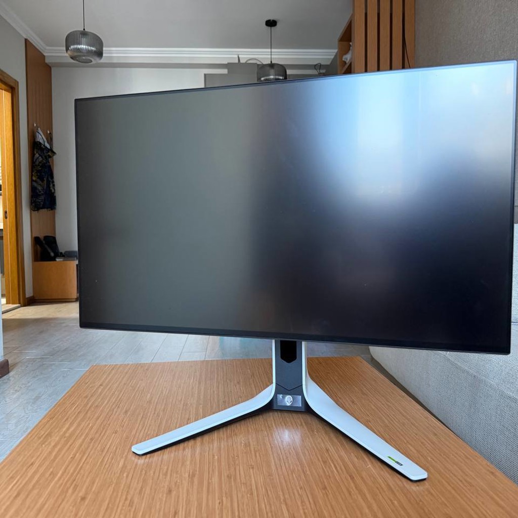 Монитор Alienware AW2723DF
