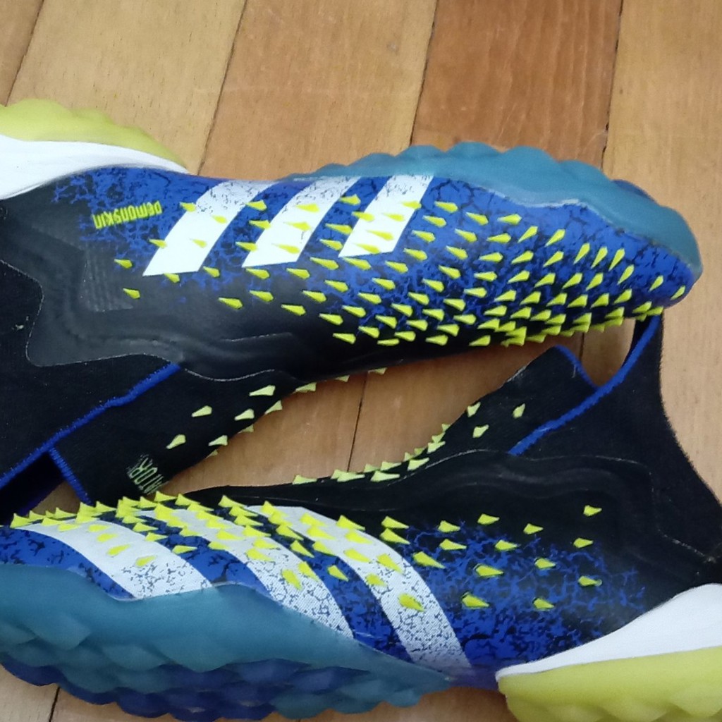 Сороконожки Adidas Predator