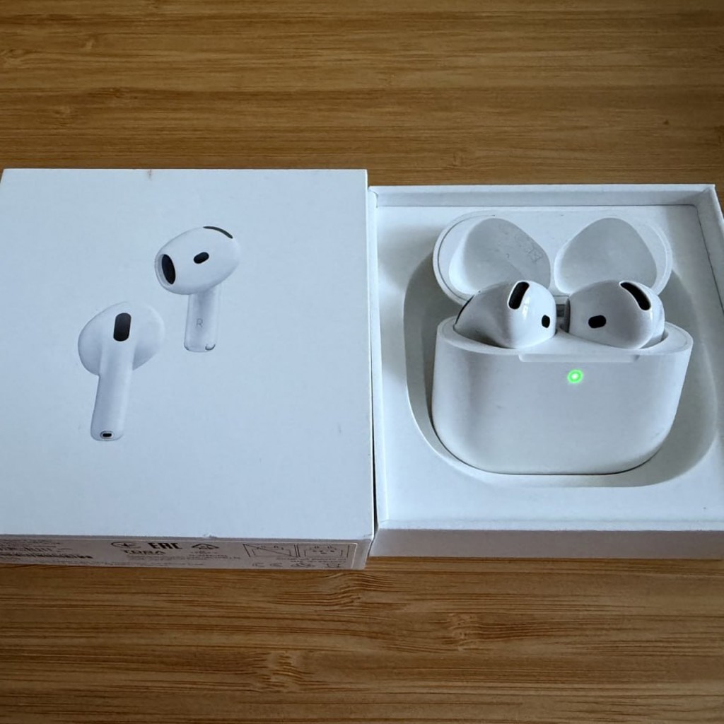 Наушники Apple AirPods 4