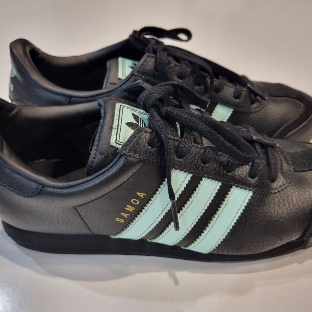 Кроссовки adidas samoa