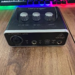 Звуковая карта Behringer um2 - фото 2