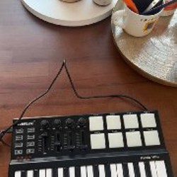 Колонка JBL Pop - фото 1