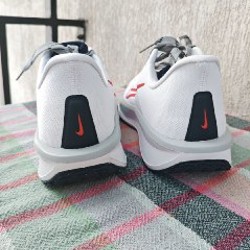 Беговые кроссовки Nike Quest 6 - фото 5