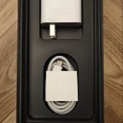 Vivo iQOO 12 - фото 4