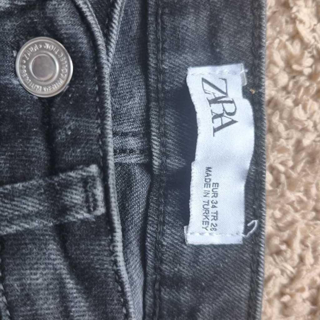 Джинсы Zara