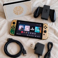 Nintendo Switch OLED The Legend of Zelda: Tears of the Kingdom edition - фото 2