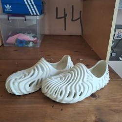 White sandals - фото 7