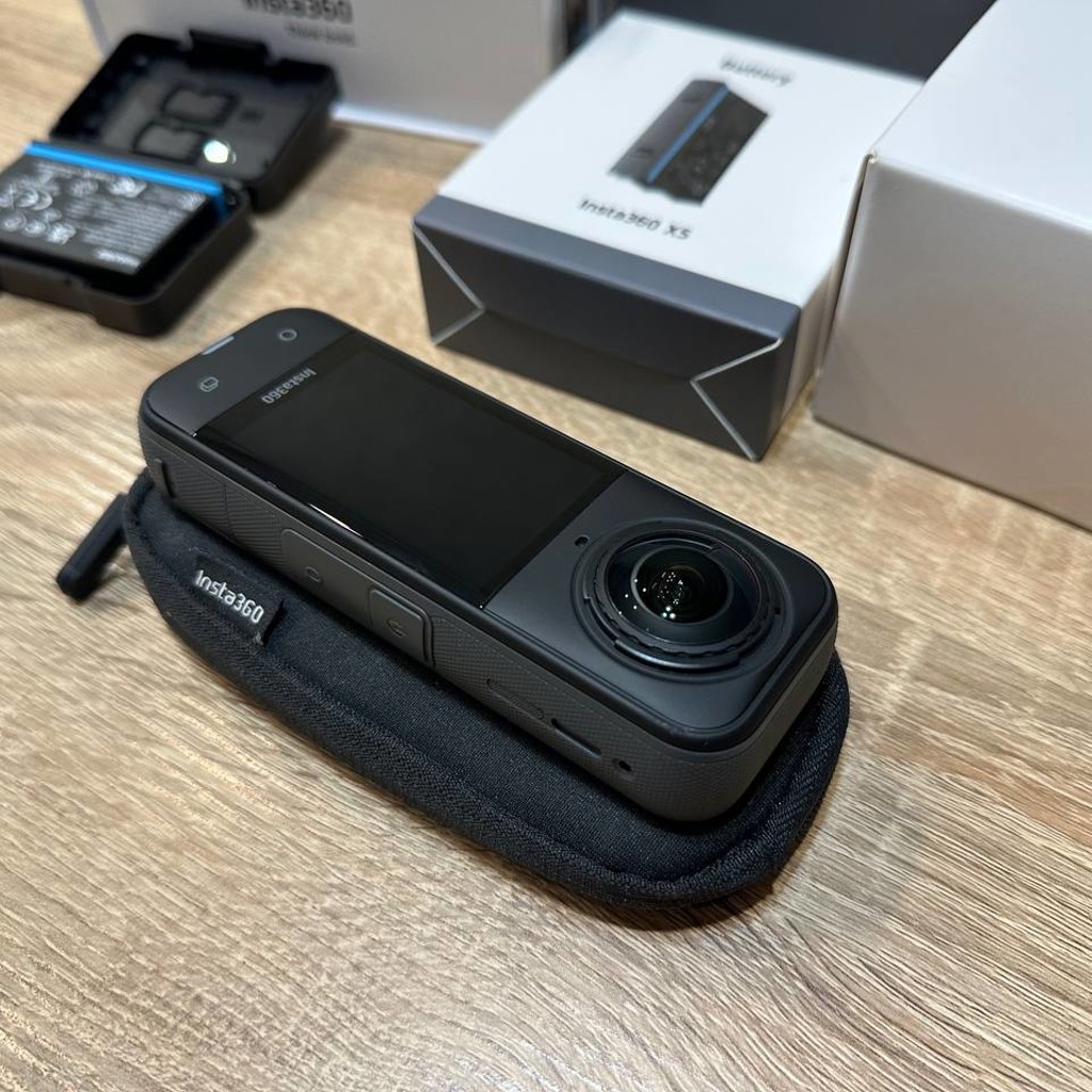 Insta360 x5
