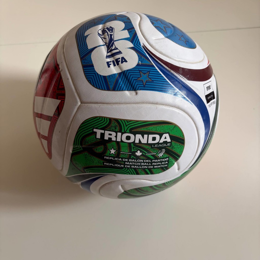 Бутсы Adidas Predator Demonskin