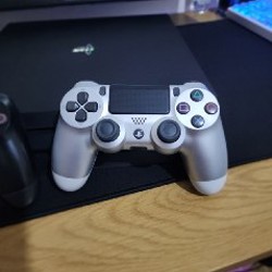 Sony PlayStation 4 Pro - фото 2