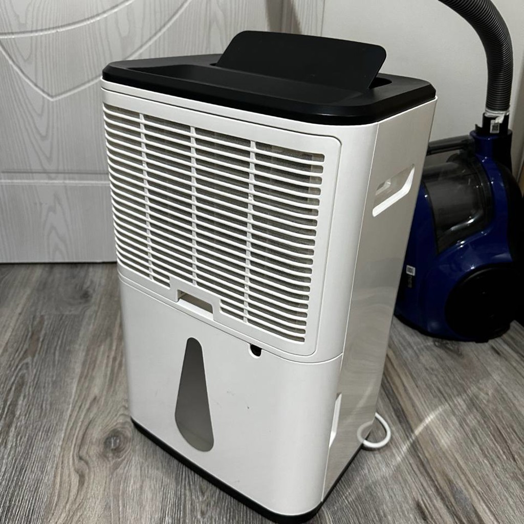 Осушитель воздуха Sencor SDH 3028WH