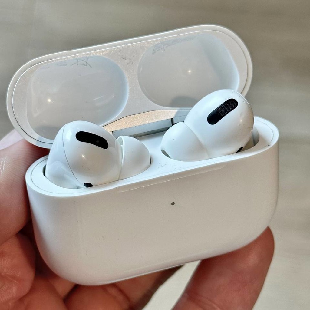 Apple AirPods Pro (1st Gen)