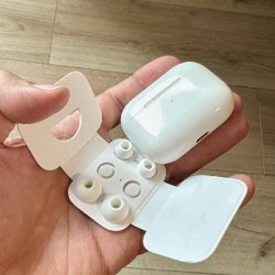 Apple AirPods Pro (1st Gen) - фото 2
